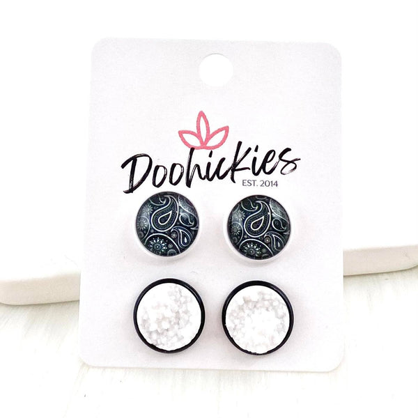 12mm Black Paisley & White in White/Black Settings